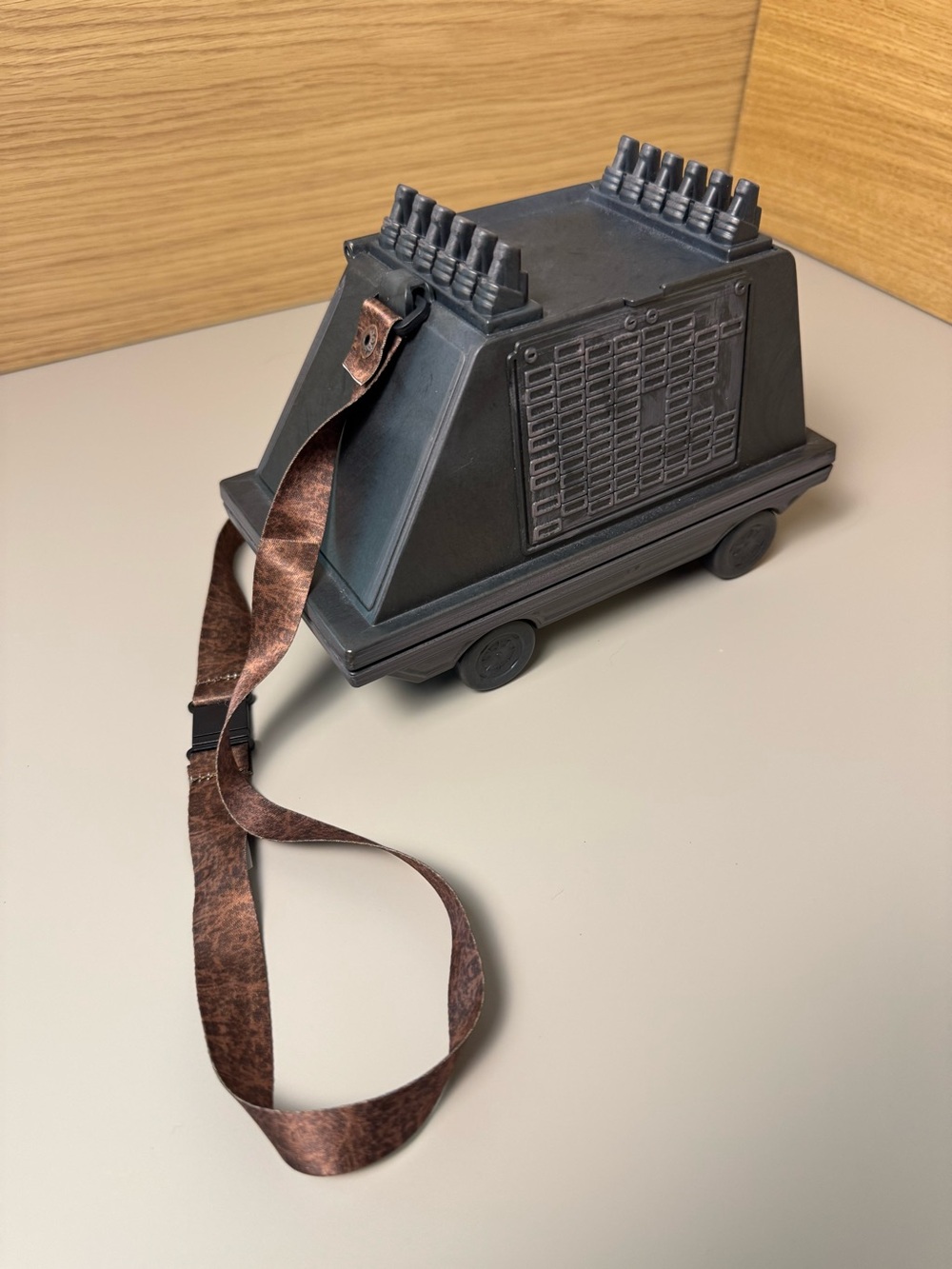 MSE-6 Mouse Droid Star Wars Galaxy’s Edge Disney Parks carry all bag collectible